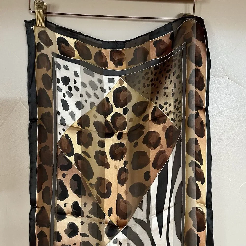 Cynthia MacCollum‎ 100% Silk Rectangle Geometric Animal Print Scarf Signed 15x57